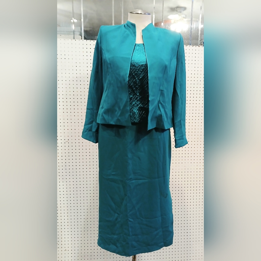 Chic Teal Skirt Set - Picture 2 of 16